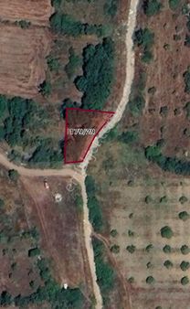 Burdur Bucak Demirli Köyü’nde Köşebaşı, Güney-doğu Cepheli 416 M² Yerleşim Alanında Satılık