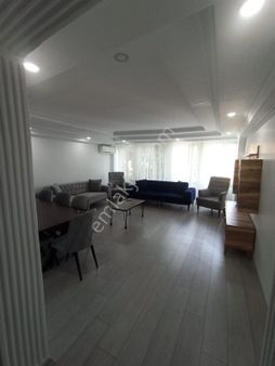 Eyüp Sultan Ramı Yeni De 4+1 Satılık 180 M2 1.kat Daire