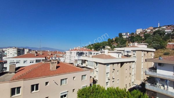 Narlıdere Çamtepe Mh Site İçerisinde Otoparklı Satılık Daire