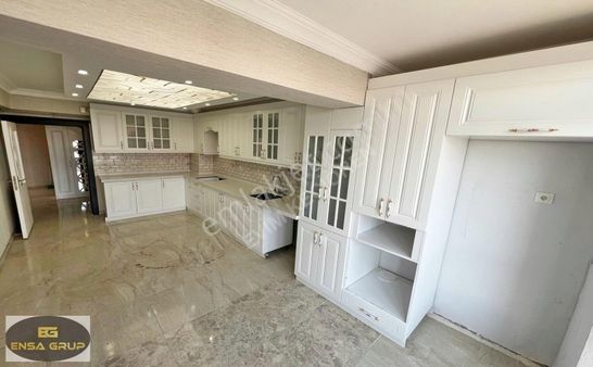 Osmangazi Mh Manzaralı 3 Banyo Teras Ve Balkonlu Lüks Yapılı 6+1