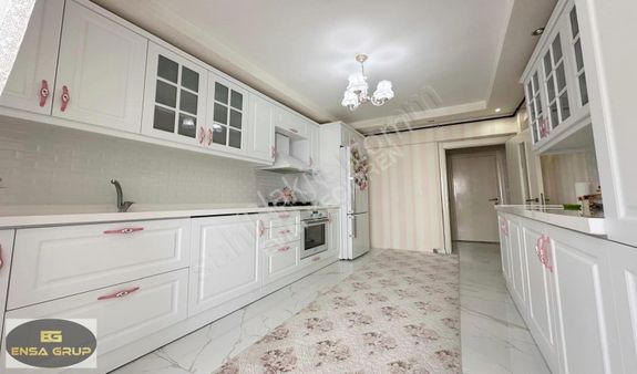 Pasinler Cadde Üzeri Yeni Bina Üç Cephe Ful Yapılı Dublex Daire.