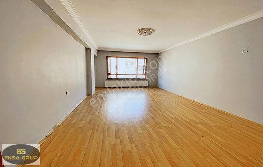 Aşık Veysel Park Yakını 3.kat Konumunda Güney Cephe Teras Balkon