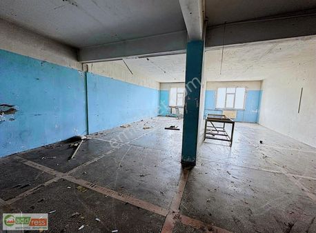 İkitelli Organize De 165 M2 Net 2.kat Yük Asansörlü