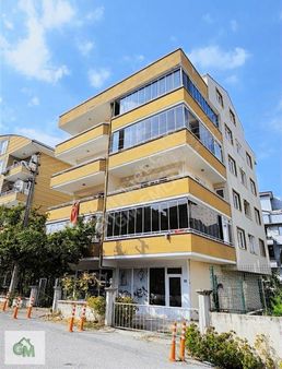 Gm'den Dumlupınarda Aile Binasında 2+1 Ayrımutfaklı Arakat Daire