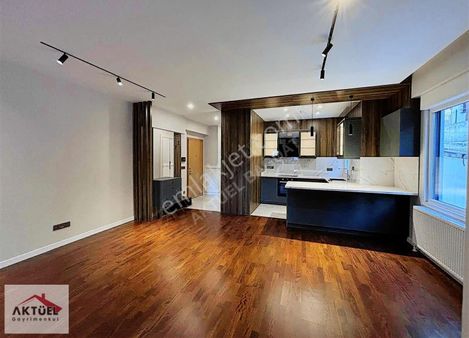 Caddebostan Bağdat'a Yakın Yeşillikler İçinde 130 M2 Yeni 3+1