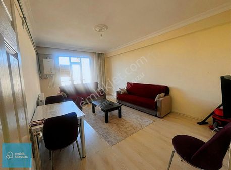 Emlak Kılavuzu By Sadik'ten Merkezi Konumda Eşyalı 1+1 Satılık