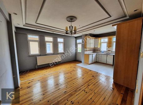 Şerefiye Mahallesinde Ayrı Girişli Geniş Dublex