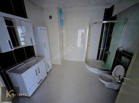 Dolunay Mahallesinde Full Deniz Manzaralı Kullanışlı Güzel Duble