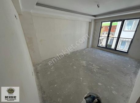 Bandırma-600 Evlerde 2+1 Satlık Ara Kat Daire