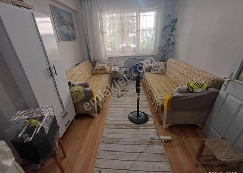 Zeytinburnu Nuripaşa Mah'de 2+1 72m² Balkonlu 15yıllık Satılık Krediye Uygun Y.giriş Osmanlı Emlak