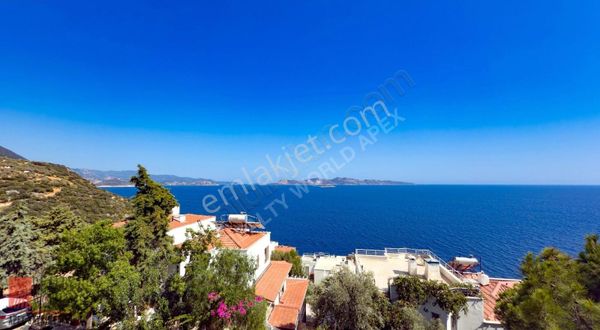 Kaş Gökçeören Denize Sıfır Sitede Full Tadilatlı Eşyalı 3 Daire