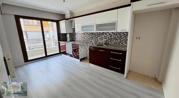 Akman Gayrimenkul'den Karaali'de Satılık 3+1 Daire Arakat