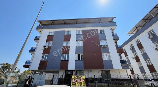Akman Gayrimenkulden Muradiyede Site İçinde Satılık 2+1 Daire