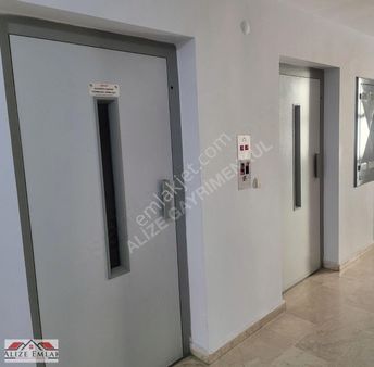 Alizeden Halkalı Merkezde Kiptaş Çamlık Evlerinde Geniş Daire