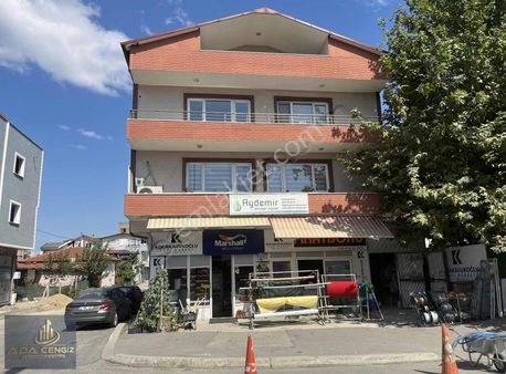 Serdivan Altınova Caddesinde Cadde Üzeri Acill Satılık Daire