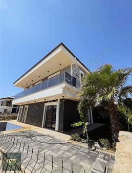 Didim Efeler De Tam Müstakil 4+1 Satılık Villa