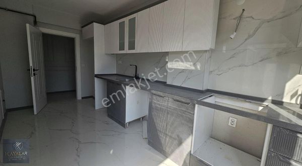 Yunuselide Siteiçi Parka Cephe İyi Konumda 3+1 Arakat