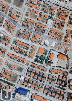 Uydukent Emlak'tan Merkezi Konum 180m2 Arsa