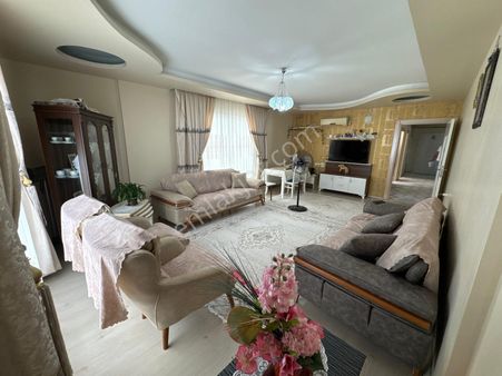 Bolkar Emlak'tan Yalınayakta Satılık 3+1 Geniş Daire