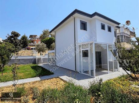 Kuşadasında Kiralık Eşyalı 1+1 Bahçeli Daire