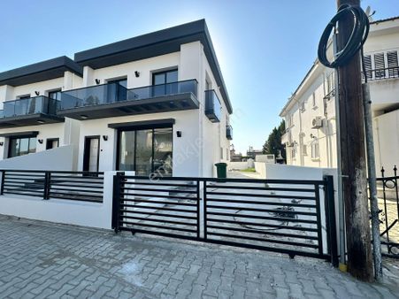 Gönyeli Satılık Tam Müstakil 4+1 Türk Malı Villa