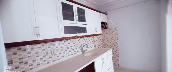 Uygun Dan Canik Belediyesi Üst Kısmında Satılık 2+1 90 M² 2 Balkonlu 3. Kat Asansörsüz