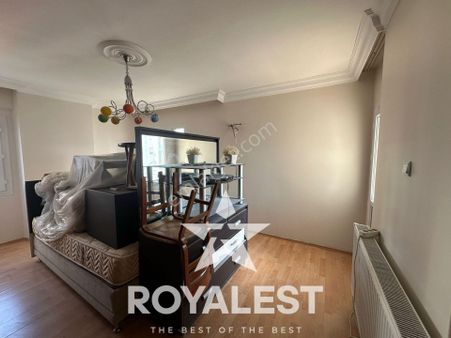 Royalestten Kapalı Mutfak Geniş Oturumlu Daire