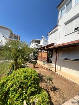 Akbük’te Satılık 3 + 1 Ayrı Mutfak Denize 150 Metre Mesafede