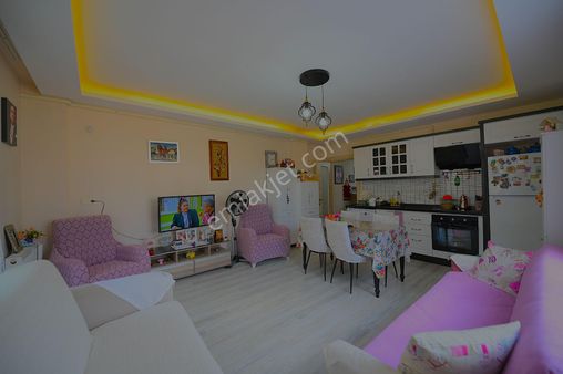 Altınkumda Site İçinde Ön Köşe, Yüksek Giriş, Geniş, 1+1 Daire