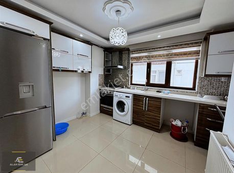 Alan Emlak; Tramvay Altı, Ara Kat, İçi Yenilendi, Fırsat Daire