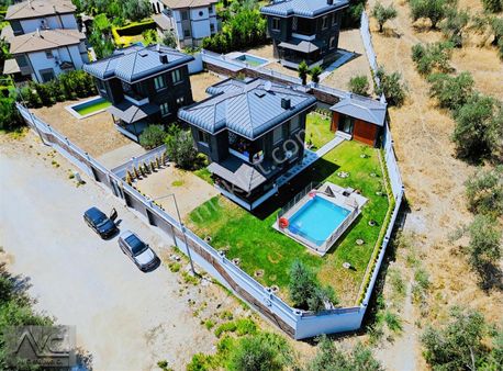 Avcı'dan Altınoluk 600m2 Arsa Manzaralı Müstakil Havuzlu Villa