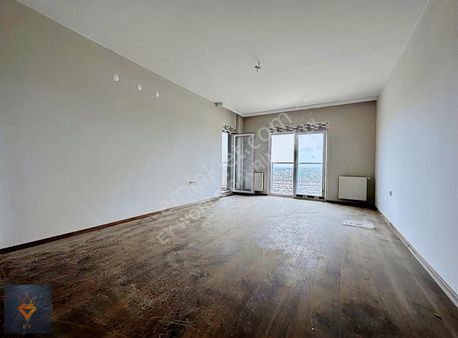 Gunes Evlerinde 2+1 Ara Kat Daire