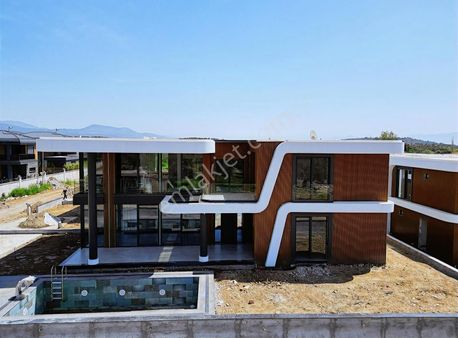 Avcı'dan 400m2 Arsa İçerisinde Müstakil Havuzlu Lüks 4+1 Villa