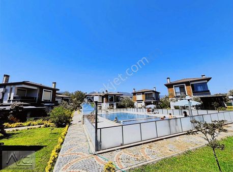 Avcı'dan Güre 0 Müstakil 3+1 Havuz Villa Otopark Şömine