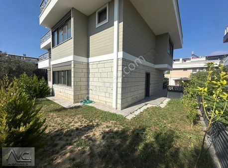 Avcı'dan Altınoluk Akıllı Ev Sistemli 5+1 Tripleks Lüks Villa