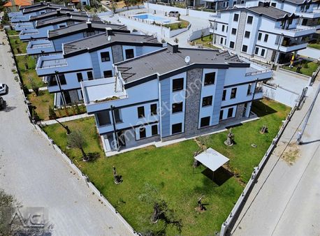 Avcı'dan Altınoluk Denize 300mt Havuz Güvenlik Giriş Odalı 6+1
