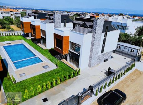 Avcı'dan Güre 4+1 Havuzlu Akıllı Ev Loft Özel Mimari Tripleks