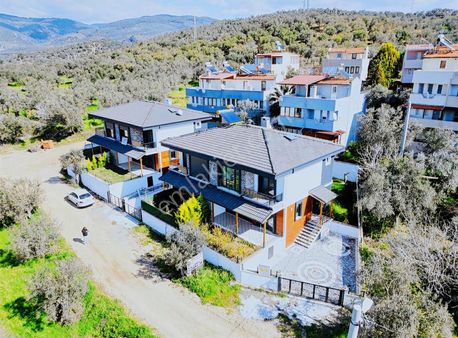 Narlı Altında Denize 500m Müstakil Tadında 3+1 Fırsat Villa