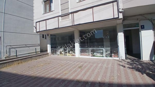 Altıntaş Gayrimenkul'den Menderes Mah Alparslan Caddesi Üzerinde Kiralık Dükkan