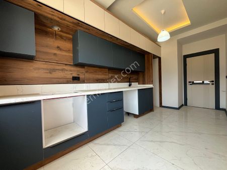 Arya'dan Doktorlar Sitesi Mevkii 2+1 Arakat Ön Cephe Daire