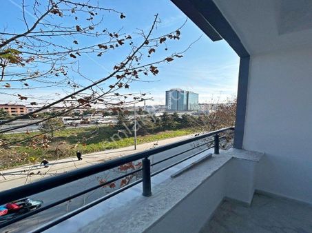 Başkent Yapı'dan Göl Manzaralı 3+1 Ebeveyn Banyolu Daire