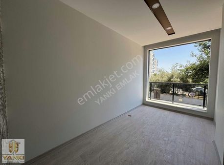 Ayanoğlu Mhallesi 2+1 Lüks Katta Evb Banyolu Satılık Daire