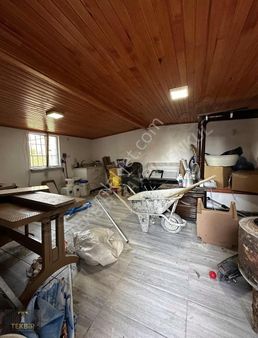 Oturuma Yatırıma Uygun 380m2 Arsa İçerisinde Tripleks 8+1 Villa