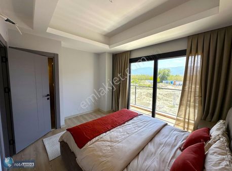 Rotadan Sahile 500 Mt,özel Havuzlu, Bahçeli, Otoparklı Lüks 3+1