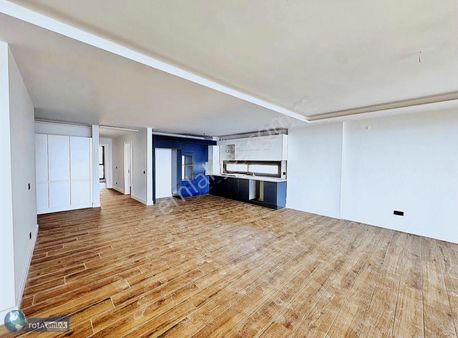 Kuşadası Panaroma'da 3+1 Manzaralı Lüks Daire