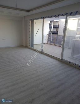 3+1,alışveriş Merkezlerine Yakın Yerden Isıtma,havuz, Otopark