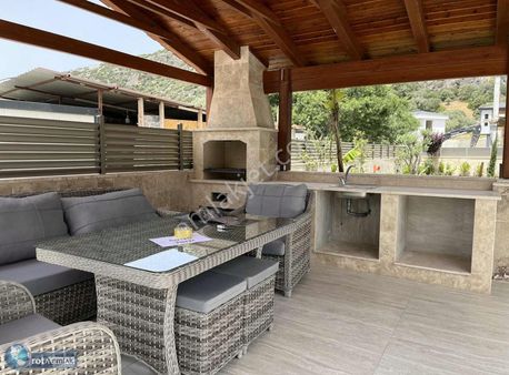 Kuşadasında Tek Müstakil 550m2 Özel Villa