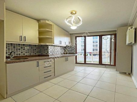 Başkent Yapı'dan 2+1 Cadde Üzeri Kapalı Balkonlu Daire