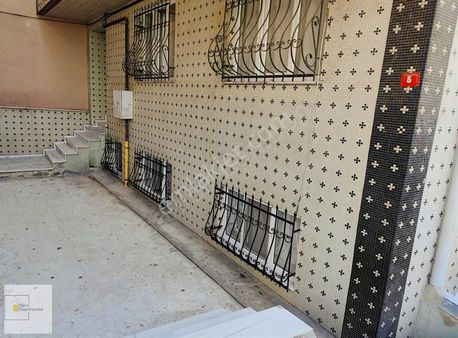 Bahçelievler Hürriyet Te 2+1 70 M² Bahçe Katı Daire