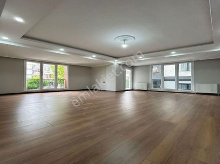 Reşit Paşa Cadde Üzeri Çift Balkonlu Sıfır Bina 2+1 Büyük Tip